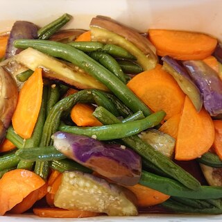 お弁当や付け合わせに♥️彩り野菜で焼き浸し